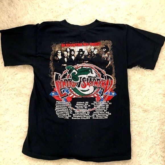 IN SKYNYRD WE TRUST! Vintage band tee - Picture 2 of 5